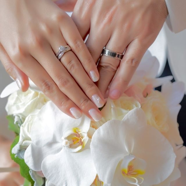 【ハリー・ウィンストン(Harry Winston)の口コミ】 婚約指輪と重ねづけしてキレイな指輪で、デザイン性のある指輪を探してい…