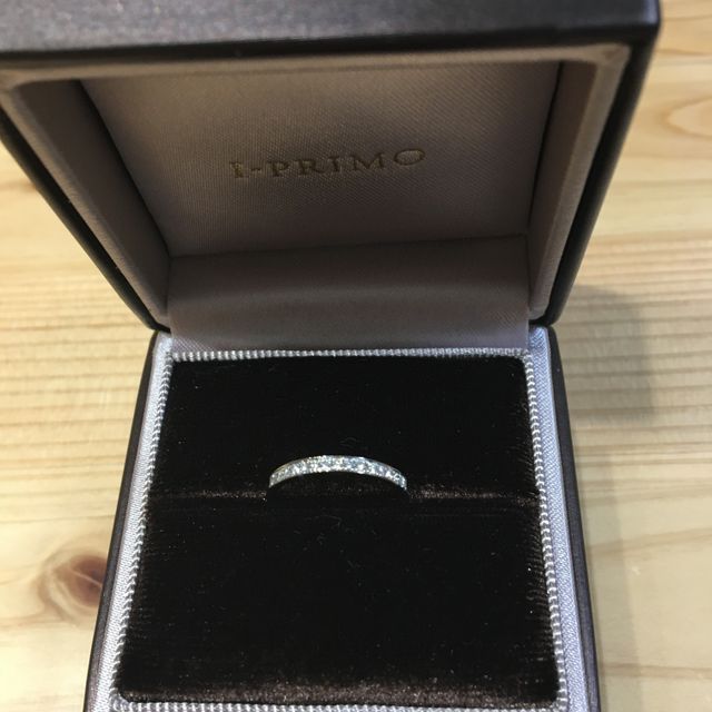【アイプリモ(I-PRIMO)の口コミ】 色々なエタニティリングを探している中、華奢な感じと普段の生活で引っか…