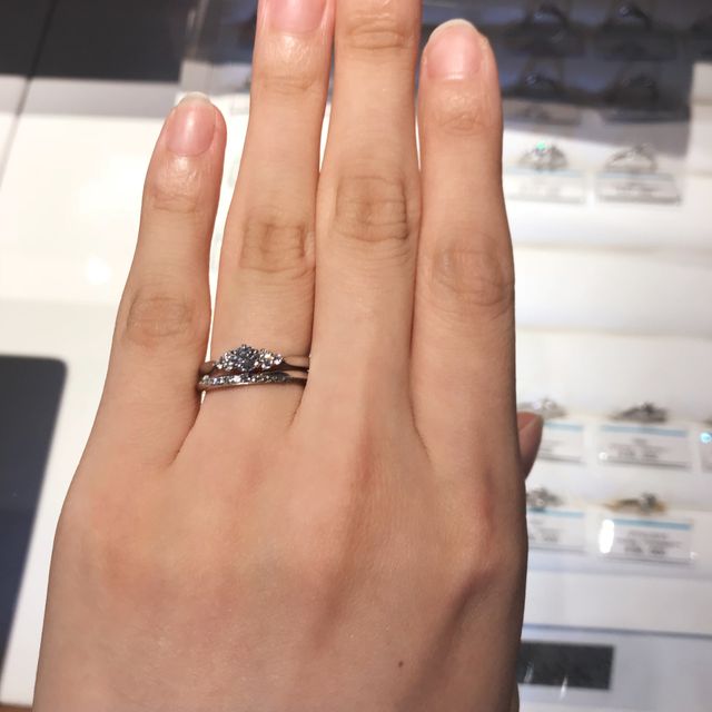 【銀座ダイヤモンドシライシの口コミ】 丸みがあるため、着け心地がよく、違和感なく着用出来そうだなと思いこの…