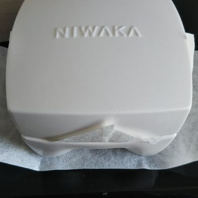 【俄(にわか)の口コミ】 デザインがとにかく気に入りました。華奢なデザインです。ひねりが入って…