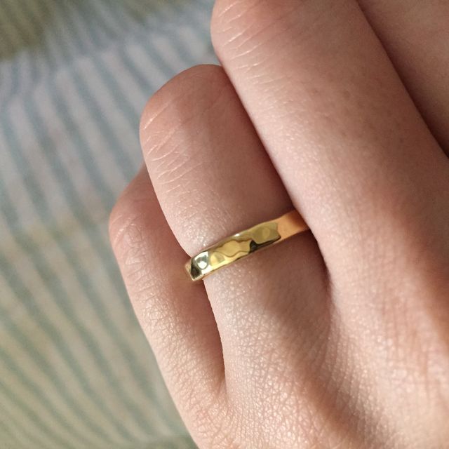 【SIENAROSE(シエナロゼ)の口コミ】 ゴールドの結婚指輪でファッションリングっぽいおしゃれなものを探してい…