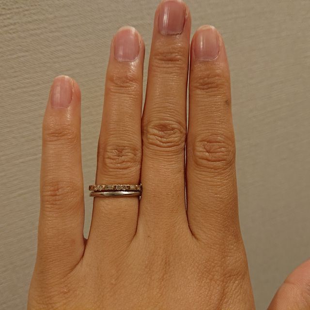 【Love Bond(ラブボンド)の口コミ】 立て爪の婚約指輪は普段使いしにくいので、エターナルリングを婚約指輪に…