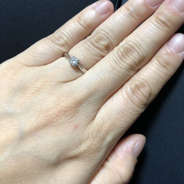 【アイプリモ(I-PRIMO)の口コミ】 甘過ぎるデザインは苦手で、メレなどたくさんの石があるものではなく、シ…