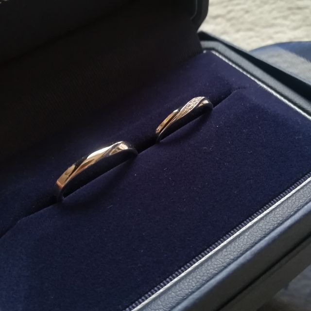 【銀座ダイヤモンドシライシの口コミ】 とにかくシンプルが良いと思っていましたが、ワンポイント入っている物を…