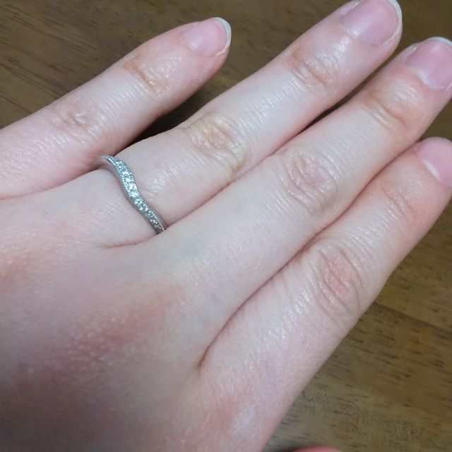 【アイプリモ(I-PRIMO)の口コミ】 【指輪のデザインについて】
もともとはシンプルで飽きのこないものを、と…