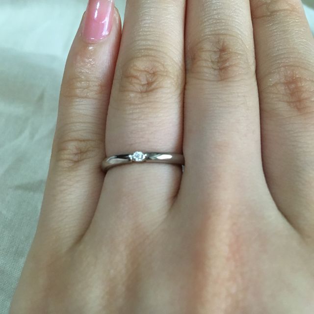 【アイプリモ(I-PRIMO)の口コミ】 素材は長く使えるプラチナだったし、シンプルて飽きの来ないデザインが気…