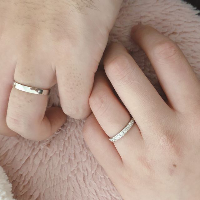 【銀座ダイヤモンドシライシの口コミ】 シンプルなストレートタイプのエタニティリングを探しており、なるべく石…