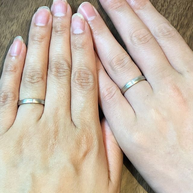 【エクセルコダイヤモンド(EXELCO DIAMOND)の口コミ】 ストレートタイプの、プラチナとゴールドのコンビという条件で探していま…