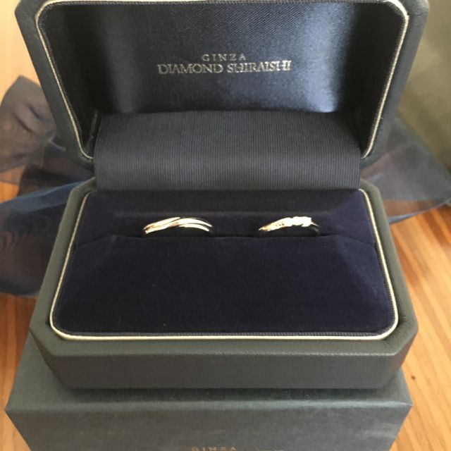【銀座ダイヤモンドシライシの口コミ】 会話をしながら、好みのものをたくさん見せていただき、数あるデザインの…