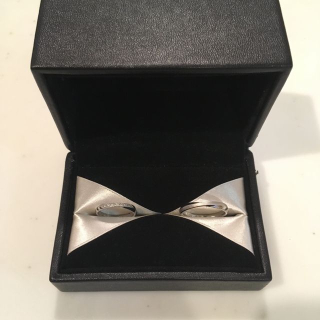 【エクセルコダイヤモンド(EXELCO DIAMOND)の口コミ】 少しウェーブがかかっていて、つけた時にとても指が綺麗にみえました。
ダ…