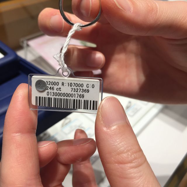 【銀座ダイヤモンドシライシの口コミ】 ダイヤのボリュームがあり、また三連で石があることで輝きが素晴らしかっ…