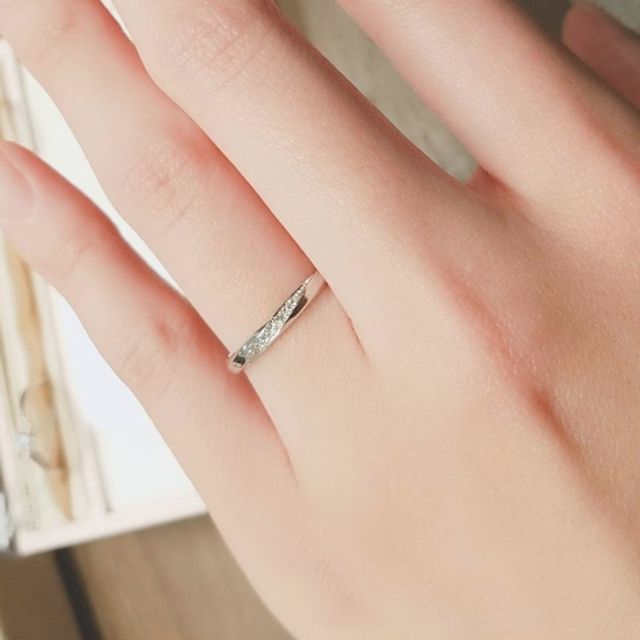 【infinitylove(インフィニティラヴ)の口コミ】 予算の範囲内でデザイン性の高い指輪を探しており、この指輪はイメージに…