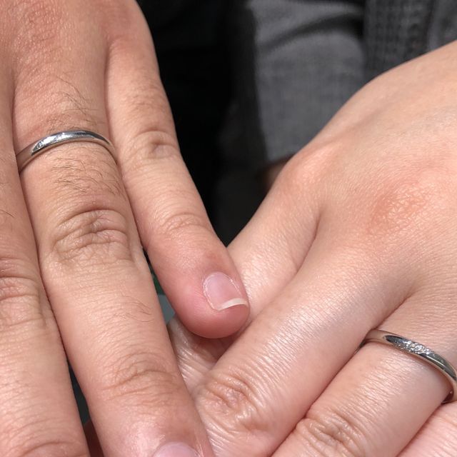 【アイプリモ(I-PRIMO)の口コミ】 側面にまでダイヤモンドが埋め込まれているので、自分から見た時だけでは…