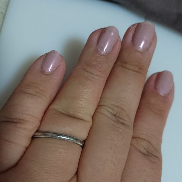 【ティファニー(Tiffany & Co.)の口コミ】 端正な両端ミル加工のシンプルなデザインが決め手でした。素材は、普段の…