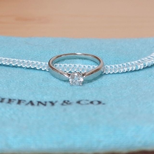 【ティファニー(Tiffany & Co.)の口コミ】 セッティングとハーモニーどちらにするか非常に悩みました。初めはセッテ…