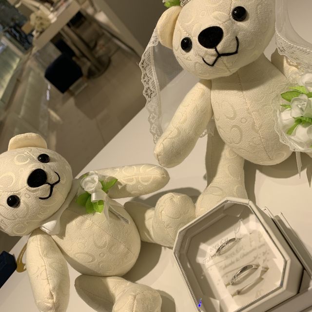 【4℃ BRIDAL(ヨンドシーブライダル)の口コミ】 形や種類もさまざまある中でイヤーモデルは限定感もあり気に入りました。…