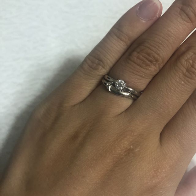 【俄(にわか)の口コミ】 指輪のデザイン、デザインに込められた意味、セットで付けた時のかわいら…