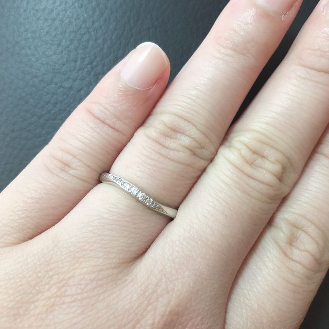 【Miss Platinumの口コミ】 プラチナ950で、ダイヤがあり、男女ペア、シンプルなデザインで探してたと…