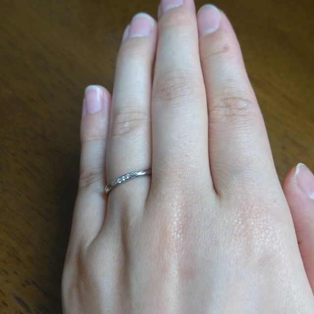 【アイプリモ(I-PRIMO)の口コミ】 日常生活での細かいキズがつきにくく目立ちにくいという実用性と上品な輝…