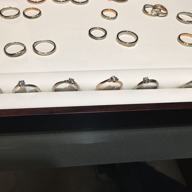 【杢目金屋(もくめがねや)の口コミ】 いくつかの種類の金属を合わせて作る木目調のリングが個性的で素敵でした…