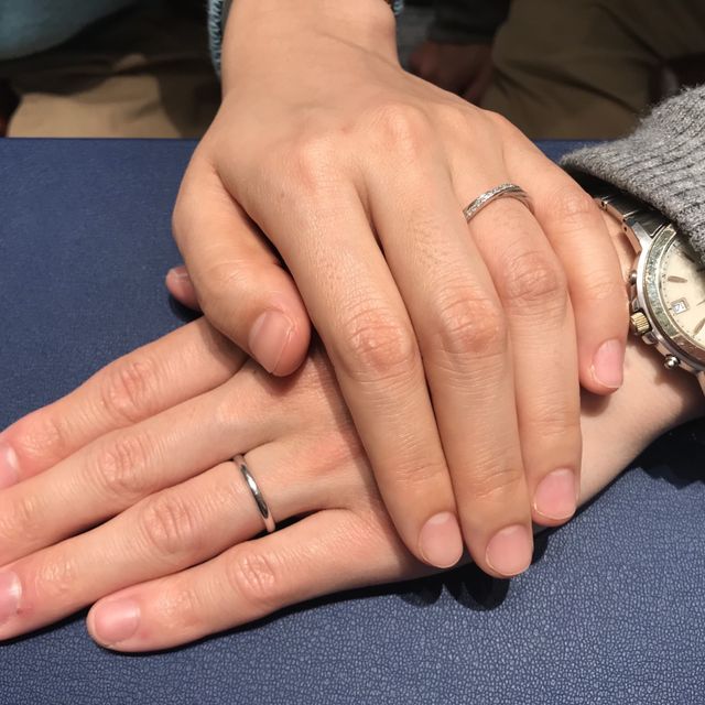 【銀座ダイヤモンドシライシの口コミ】 ダイヤが綺麗。流れるようにダイヤが付いているところ。少しVラインぽくな…