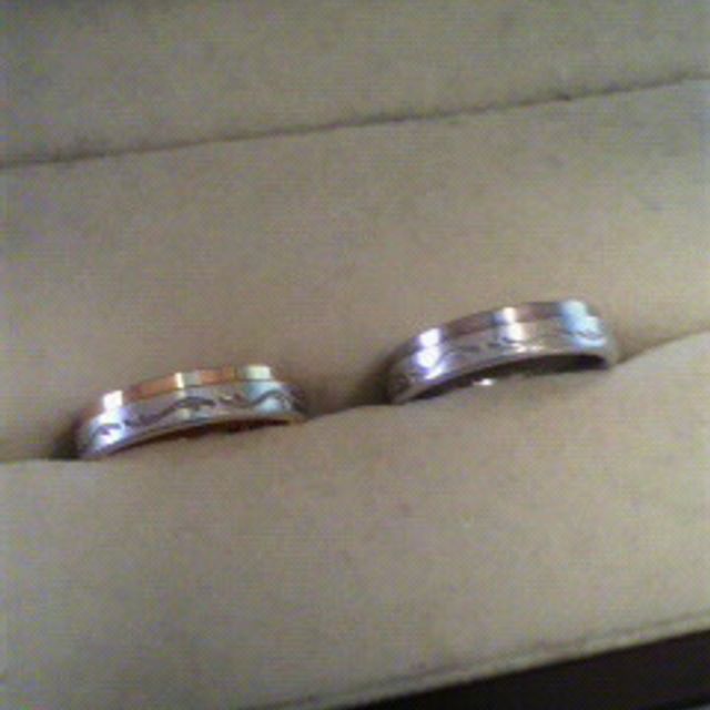 【Something Blue(サムシングブルー)の口コミ】 「主人がつけやすいものを」と考えていたので、いくつか二人で候補を絞っ…