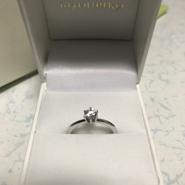 【BIJOUPIKO(ビジュピコ)の口コミ】 全くアクセサリーをしないので、指のサイズも分からなければ、ダイヤ自体…