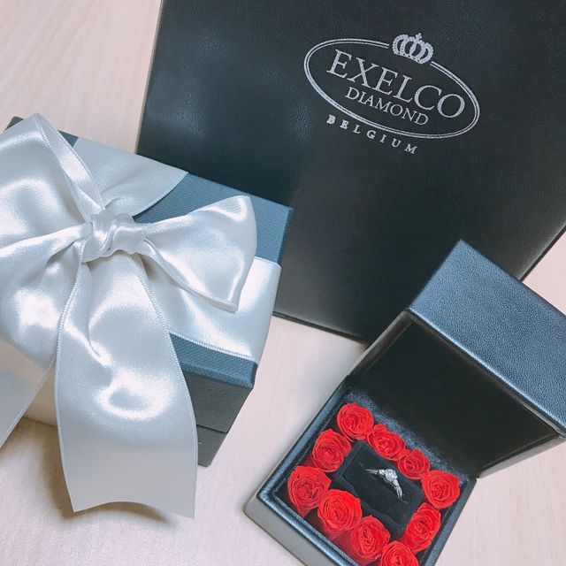 【エクセルコダイヤモンド(EXELCO DIAMOND)の口コミ】 プロポーズ時はダイヤモンドのみだったので、指輪を選びに行ったのですが
…