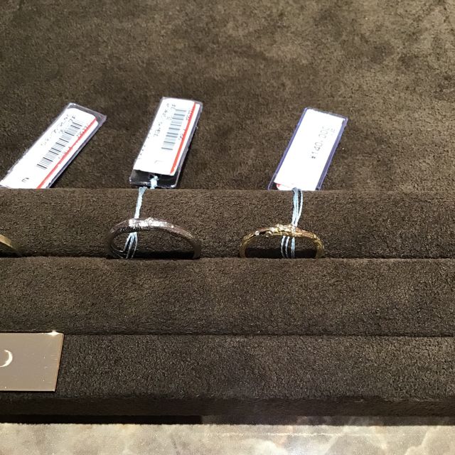 【アッシュペーフランス(H.P.FRANCE)の口コミ】 初めはシンプルなデザインがいいと思っていましたが、色々とつけていくう…