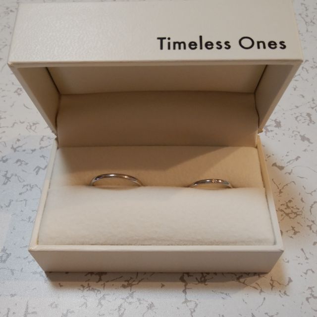 【Timeless ones Lovers(タイムレスワンズラバーズ)の口コミ】 これまでアクセサリー類をほとんど付けたことかなかったので、結婚指輪に…