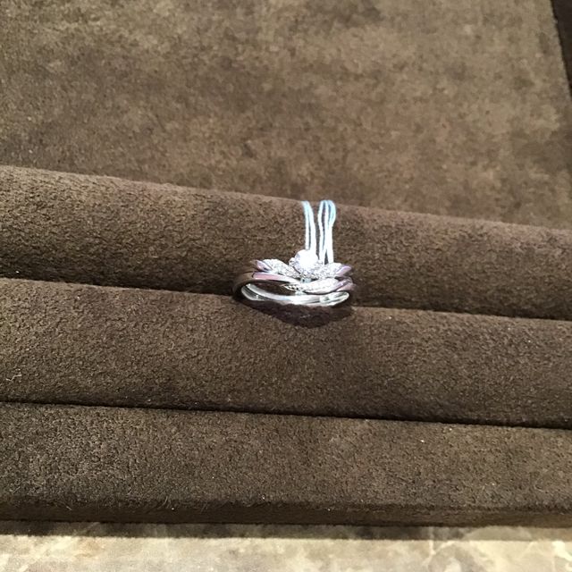 【Princess Bijou(プリンセス・ビジュー)の口コミ】 スッキリしているのにダイヤが沢山入っていて、バランス良くキレイなデザ…