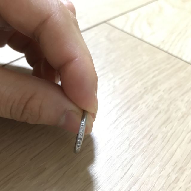 【4℃ BRIDAL(ヨンドシーブライダル)の口コミ】 ゴテゴテすぎず、シンプルすぎずなリングを探していました。婚約指輪は高…