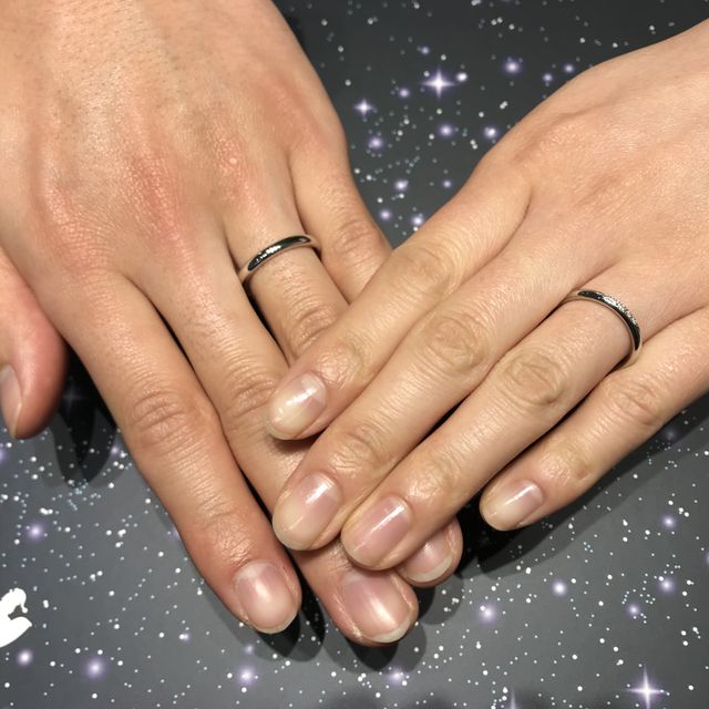 【銀座ダイヤモンドシライシの口コミ】 婚約指輪は買わなかったので、結婚指輪にはダイヤを入れたいと思っていま…