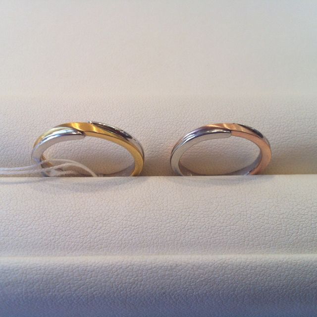 【TRESOR(トレゾア)の口コミ】 ダイヤなどの石が入ったものは好みでは無かったのと、ピンクゴールドを使…