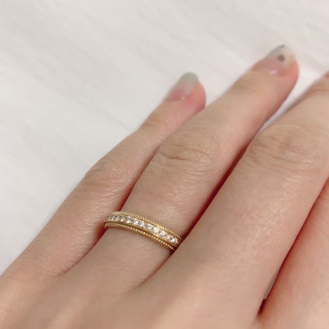 【アイプリモ(I-PRIMO)の口コミ】 デザインの半分はダイヤモンド、半分はダイヤモンドなしがとでも気にいっ…