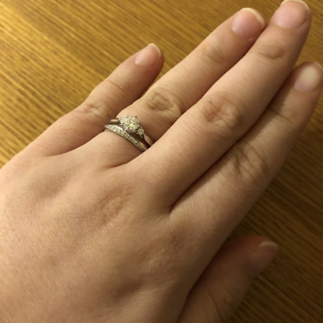 【銀座ダイヤモンドシライシの口コミ】 日本人の手にあったデザインとダイヤモンドの品質の良さが決めてになりま…