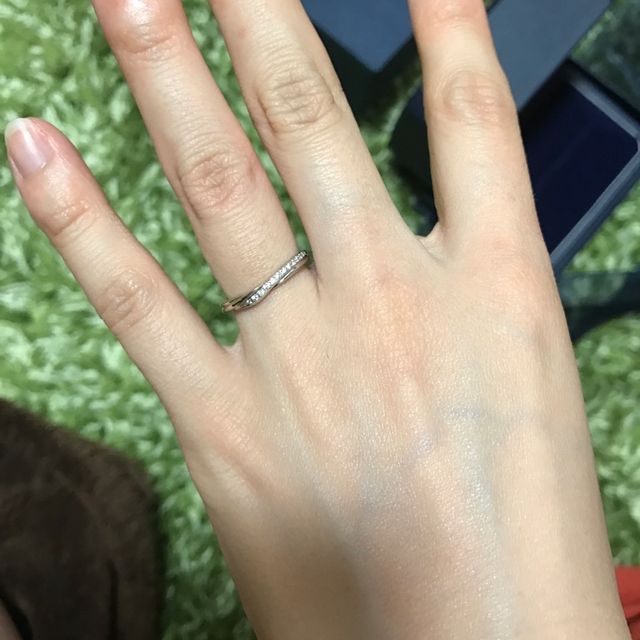 【銀座ダイヤモンドシライシの口コミ】 色々なブランドのものを試着させて頂きましたが、店舗の方が「これがナン…