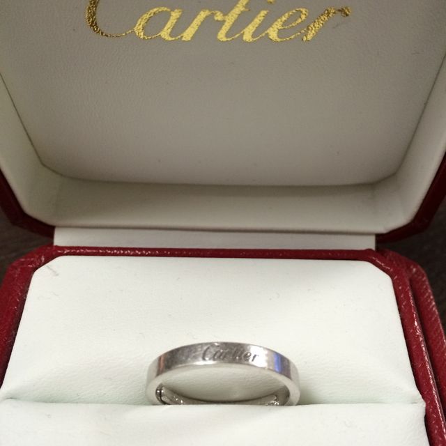 【カルティエ(Cartier)の口コミ】 憧れのブランドの物を買いたかった。価格も手が届いたので満足している。…