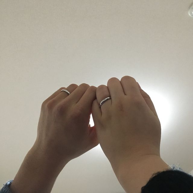 【ティファニー(Tiffany & Co.)の口コミ】 プロポーズの際、Tiffanyの婚約指輪をプレゼントしてもらったので結婚指輪…