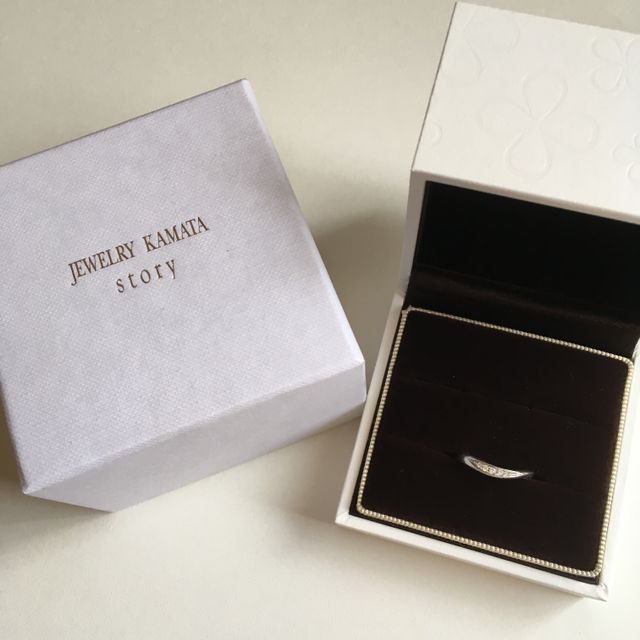 【JEWELRY  KAMATA(ジュエリーかまた)の口コミ】 ウェーブデザインの指輪を探しており、シンプルだけれどもオシャレで指が…