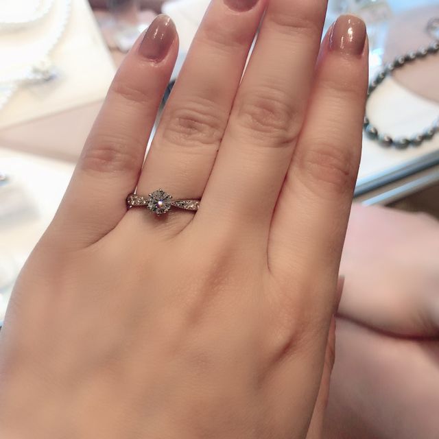 【WATANABE / 卸商社直営　渡辺の口コミ】 とにかく大きめのダイヤモンドが付いている物が欲しかったのですが、品質…