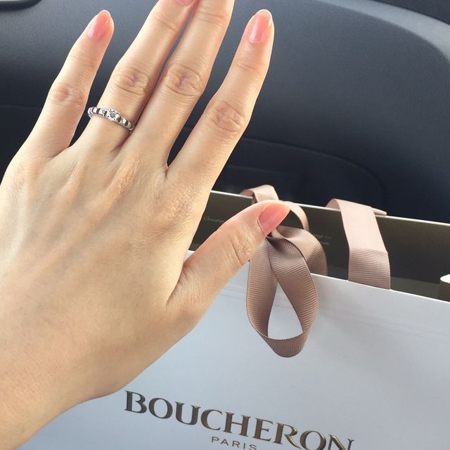 【ブシュロン(BOUCHERON)の口コミ】 デザインが他にはないもので気に入った。
またお値段も手頃だったので
彼…