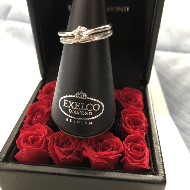 【エクセルコダイヤモンド(EXELCO DIAMOND)の口コミ】 セットでV字を検討していましたが、彼が似合わず。婚約指輪と同じシリーズ…