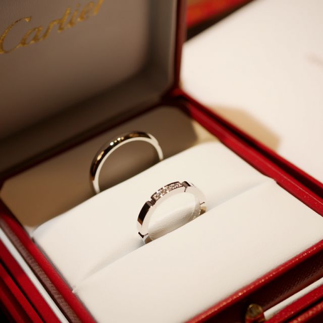 【カルティエ(Cartier)の口コミ】 毎日つけていたいタイプだったので、日常生活の邪魔にならないシンプルな…