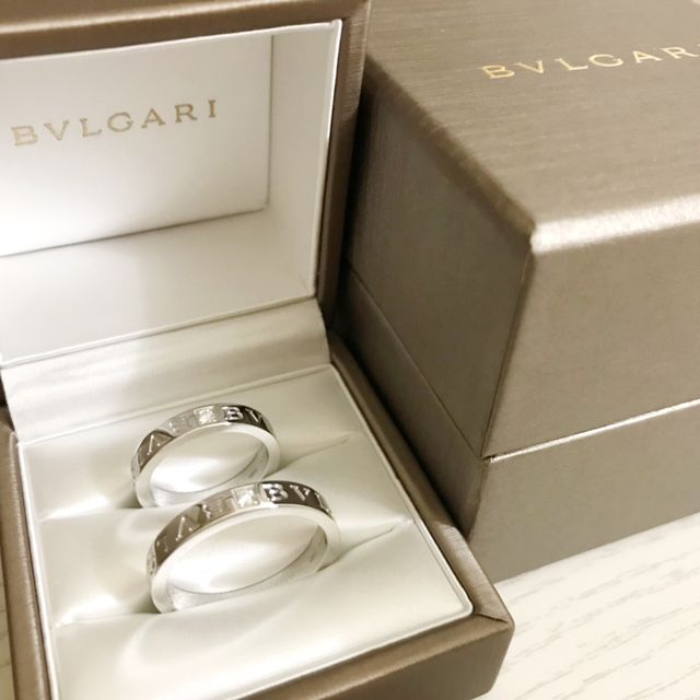 【ブルガリ(BVLGARI)の口コミ】 気品溢れるブルガリ・ブルガリリング。トレードマークのブランドロゴとダ…