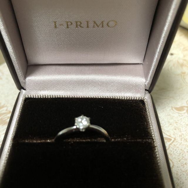 【アイプリモ(I-PRIMO)の口コミ】 リングにハートがさりげなくあしらっており非常に可愛らしいデザインでし…