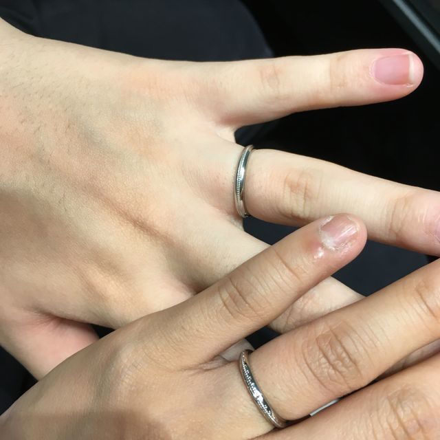 【エクセルコダイヤモンド(EXELCO DIAMOND)の口コミ】 シンプルなデザインが良くて探していました。シンプルな中でもミル打ちが…