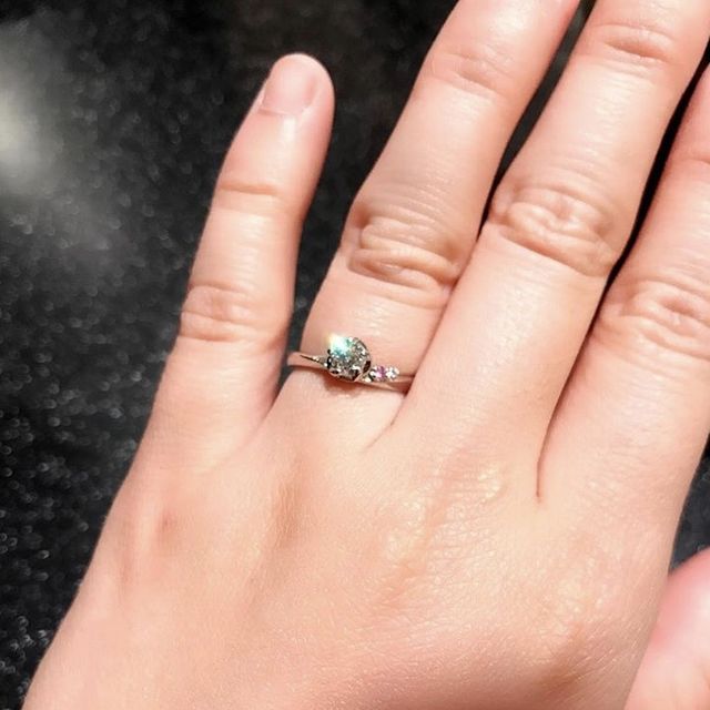 【festaria bijou SOPHIA(フェスタリア ビジュソフィア)の口コミ】 エンゲージリングは桜をイメージしたデザインになっていて、ちょうど4月ご…