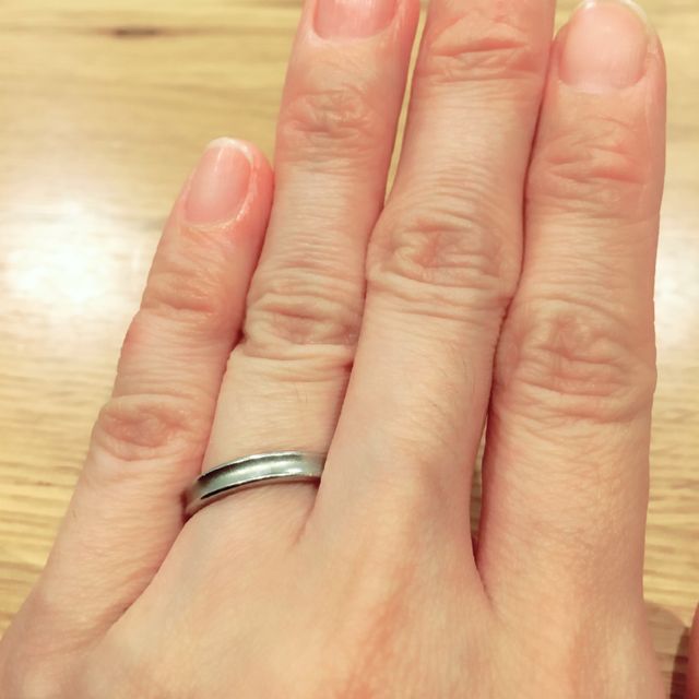 【ケイウノ ブライダル(K.UNO BRIDAL)の口コミ】 ストレートなデザインと、流れるような緩やかなカーブのデザインがあり、…