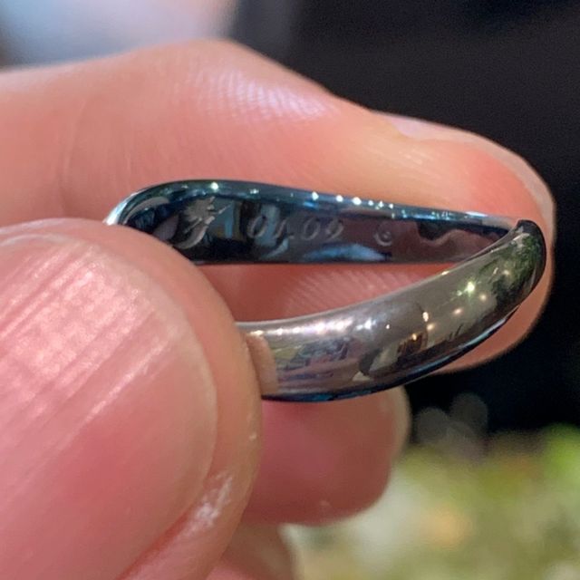 【SORA(ソラ)の口コミ】 指輪と言ったらシルバーやゴールドなどが一般的ですが、
色を入れられるこ…